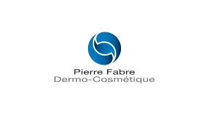 Logo Pierre Fabre Dermo-Cosmétique | Identité visuelle Logo officiel Pierre Fabre Dermo-Cosmétique. Symbole circulaire bleu dynamique représentant deux éléments imbriqués.